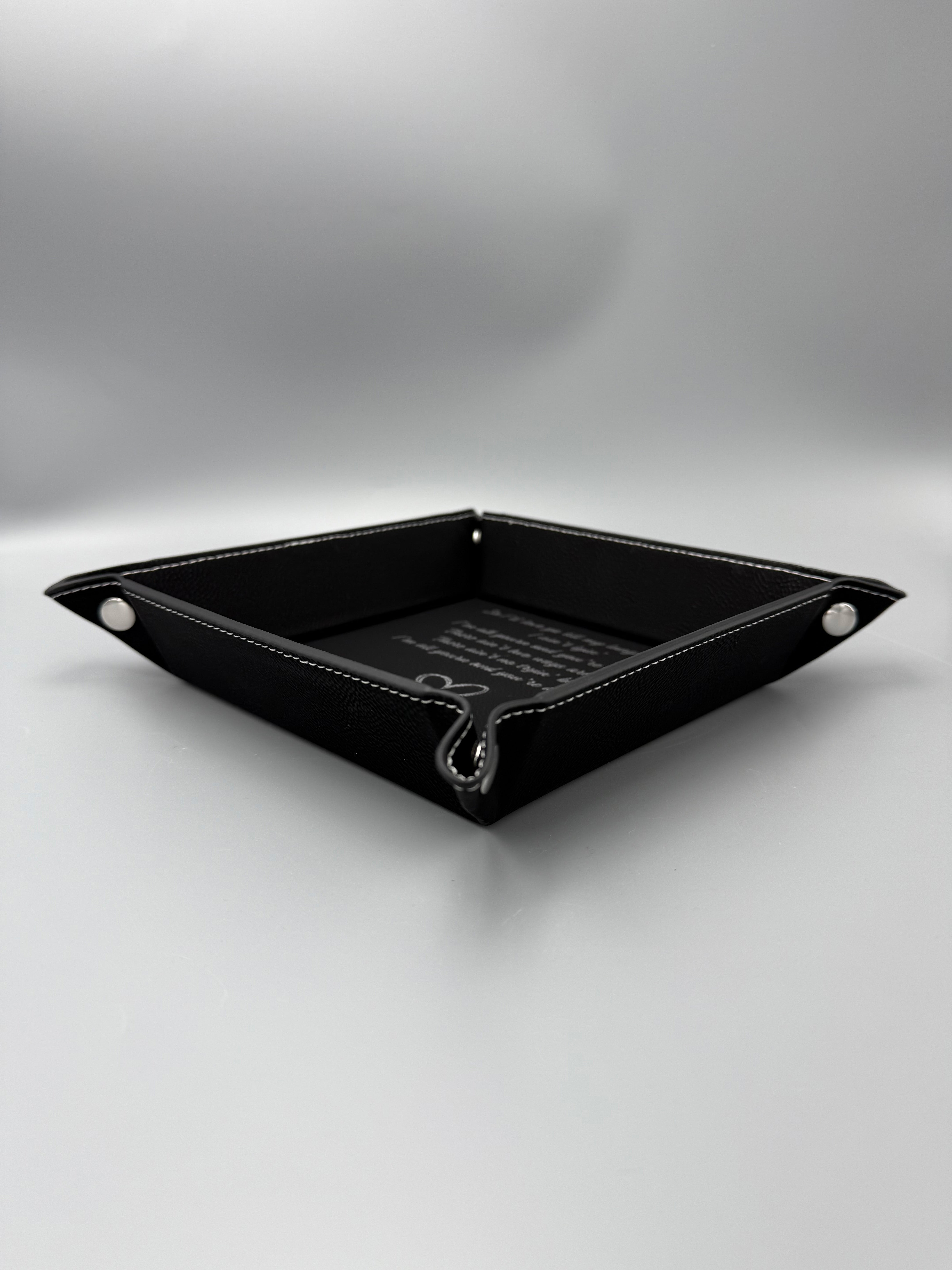 Leatherette Snap Up Tray
