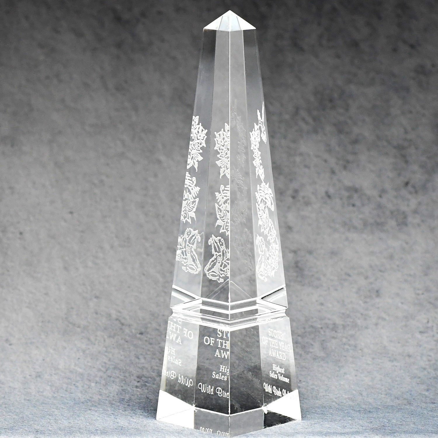 Optic Crystal Groove Obelisk